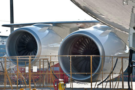 Boeing Completes 747-8 Freighter Engine Runs