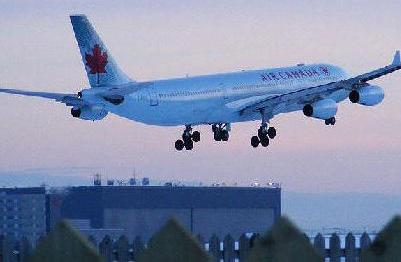 Aircraft Mechanic on Air Canada To Layoff Over 1000 Aircraft Mechanics
